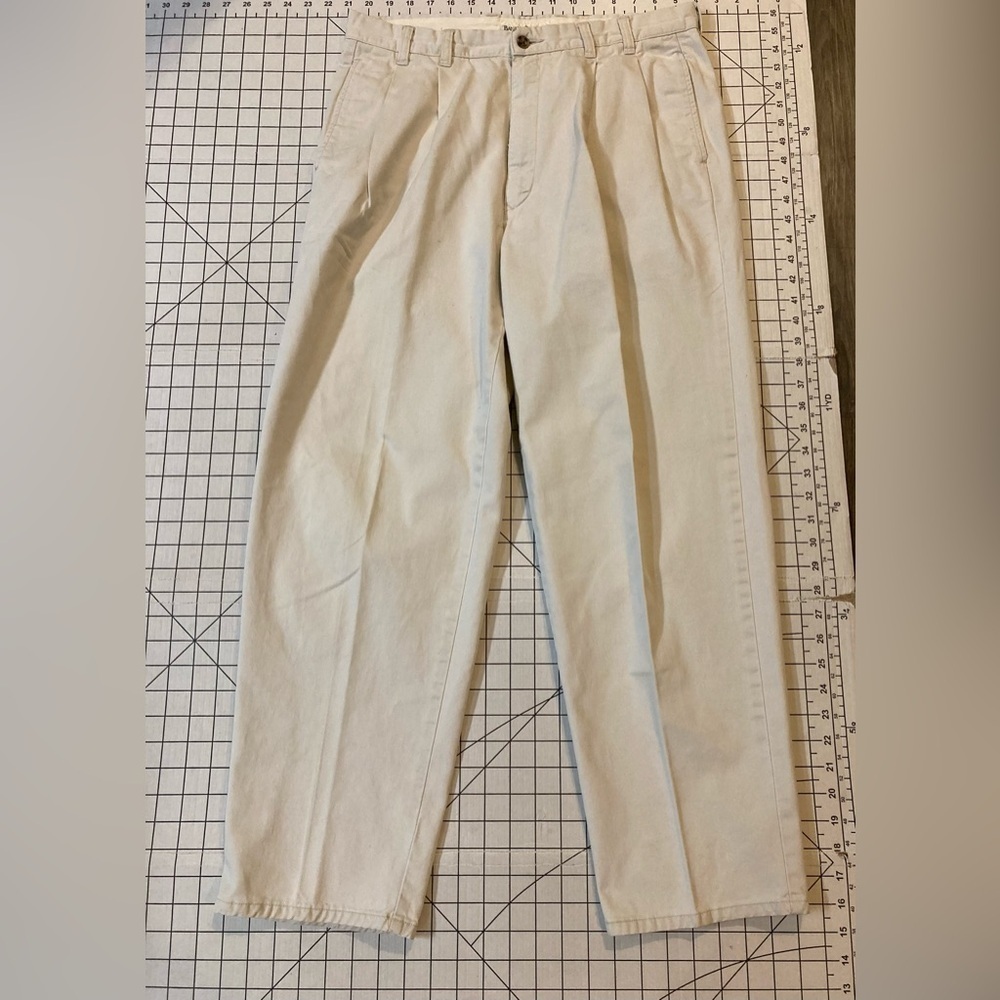 Banana Republic Men’s Size 34/30‎ Beige Chino Pants